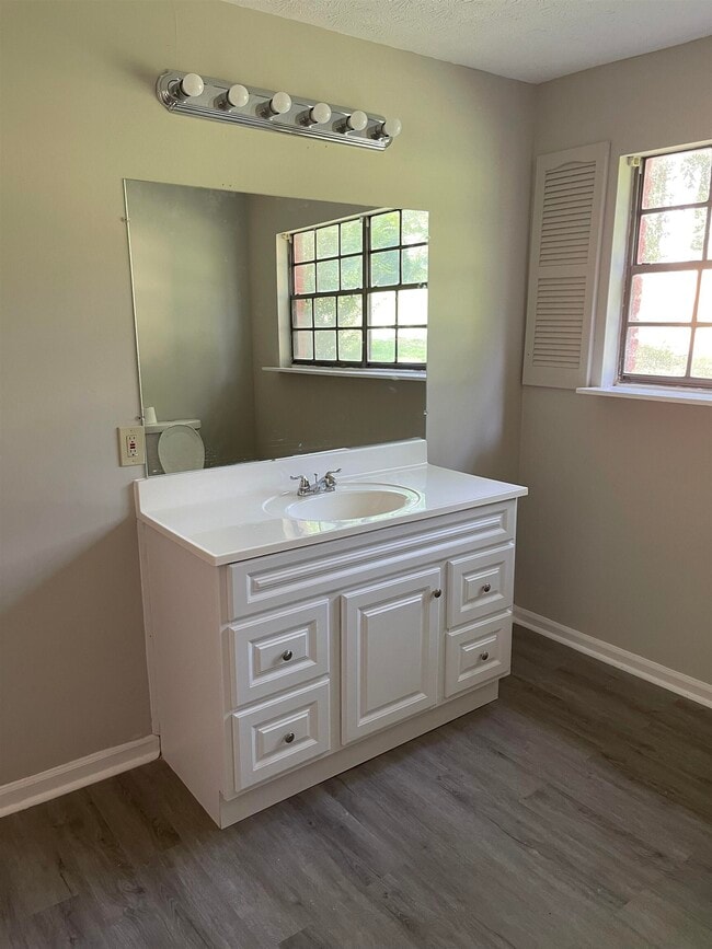 Building Photo - 152 Rountree Rd