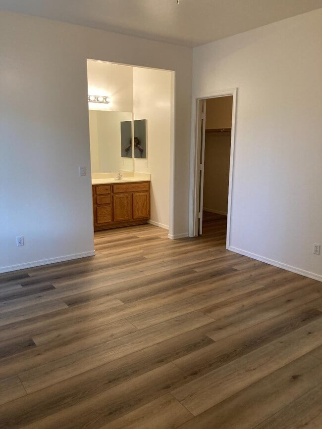 Building Photo - 955 Salida Ln