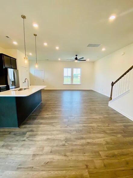 Building Photo - 9241 Harwen Ln