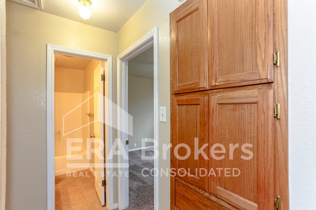 Building Photo - 1907 Windward Dr