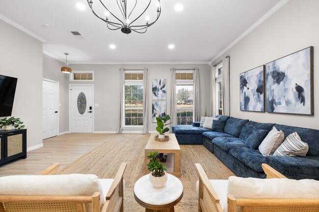 Building Photo - Lakefront Luxury Retreat, 5 Beds, 3 Baths, Quiet Gated Community.