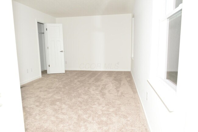 Building Photo - 130 Dusky Willow Dr