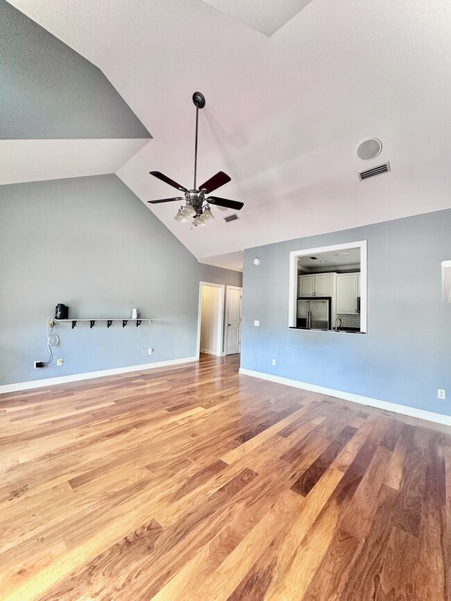 Building Photo - 214 Southern Winds Dr