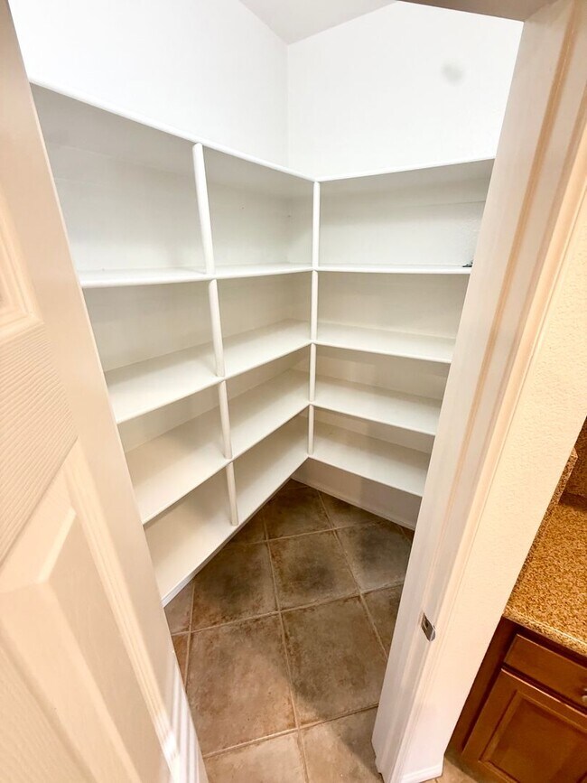 Building Photo - 2810 Piantino Cir