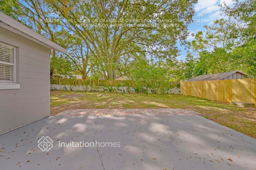 Building Photo - 7204 Harwick Dr