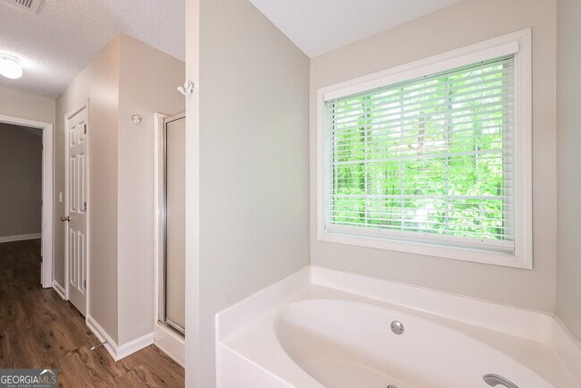 Building Photo - 454 Saddle Shoal Trail