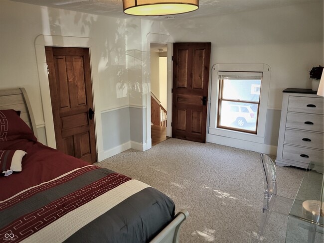 Building Photo - 131 1st Ave NW