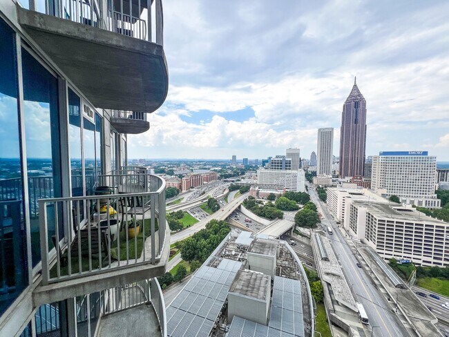 Building Photo - 400 W Peachtree St NW