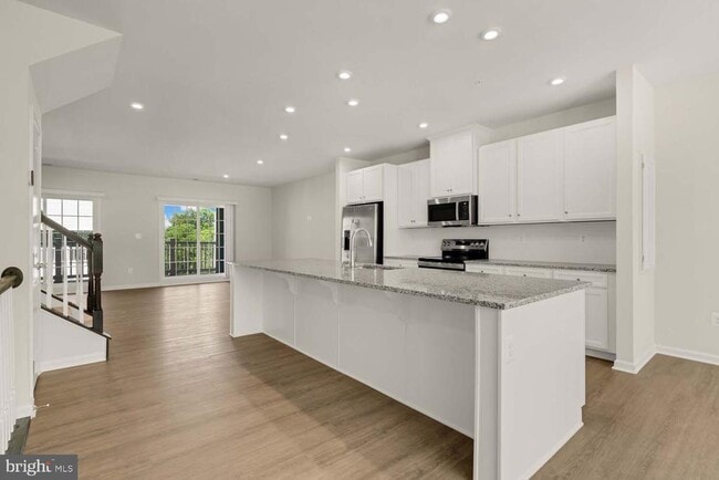 Building Photo - 4113 -B Chickadee Ct