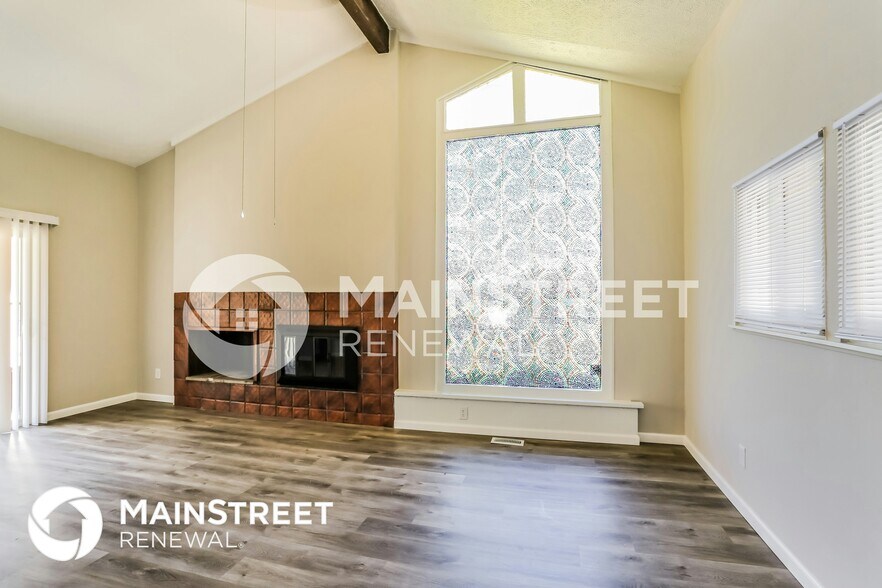 Building Photo - 2475 Lawndale Ave