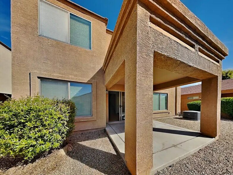 Building Photo - 7261 W Glenn Dr