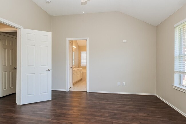 Building Photo - 6402 Bright Falls Ln