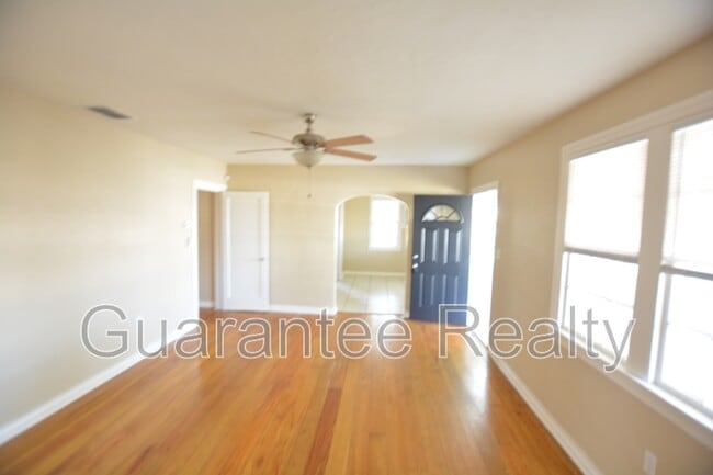 Building Photo - 119 N Longfellow Blvd