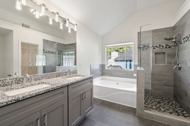 Building Photo - 2369 Charleston Pointe SE