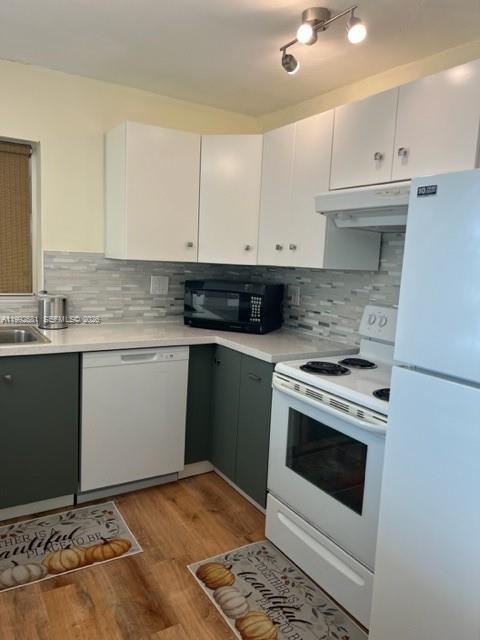 Building Photo - 7900 Tatum Waterway Dr