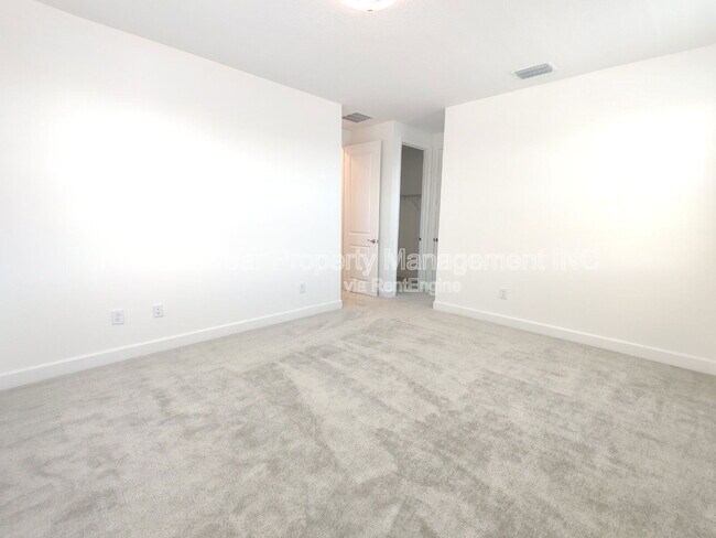 Building Photo - 32792 Tree of Life Ave
