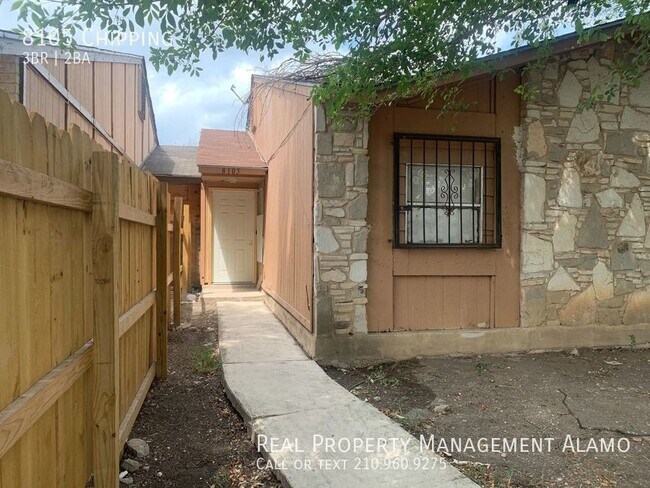 Primary Photo - 8105 Chipping