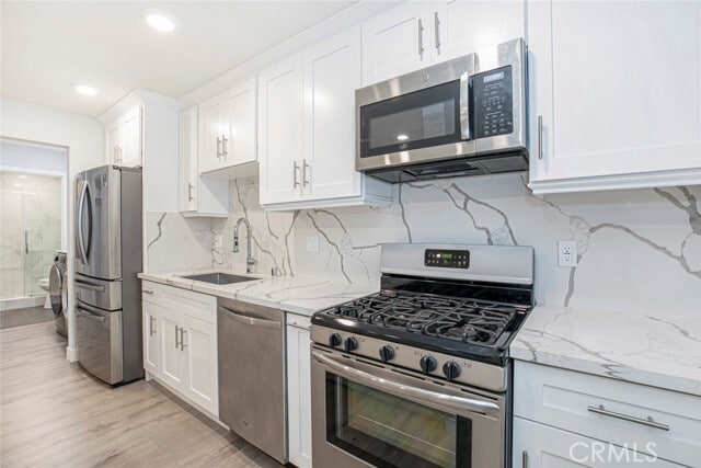 Building Photo - 12558 Vanowen St