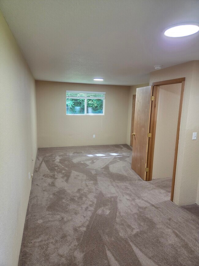 Master - 25119 237th Ct Se