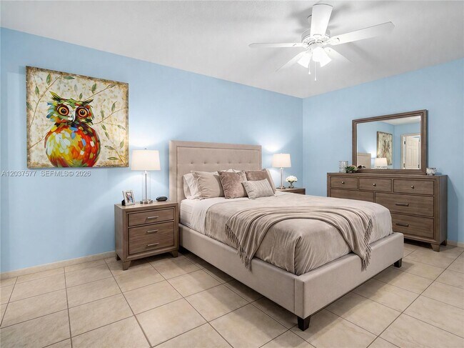 Building Photo - Southwest 136th Place, Miami, FL 33175 - 3 BR 2 BA townhouse