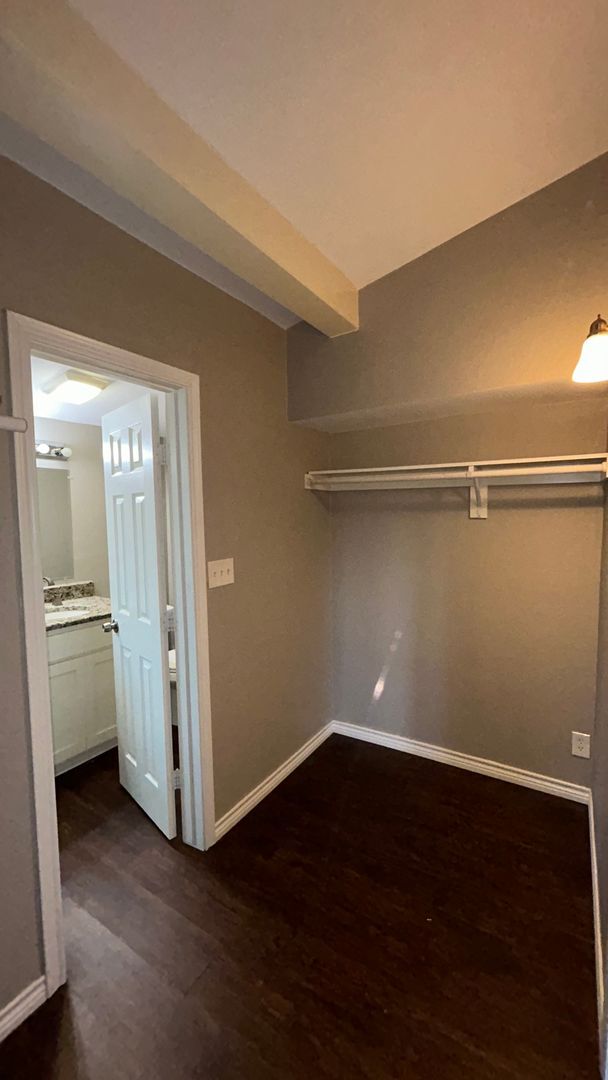 Building Photo - Charming 3 Bedroom/3 Bath Near TCU