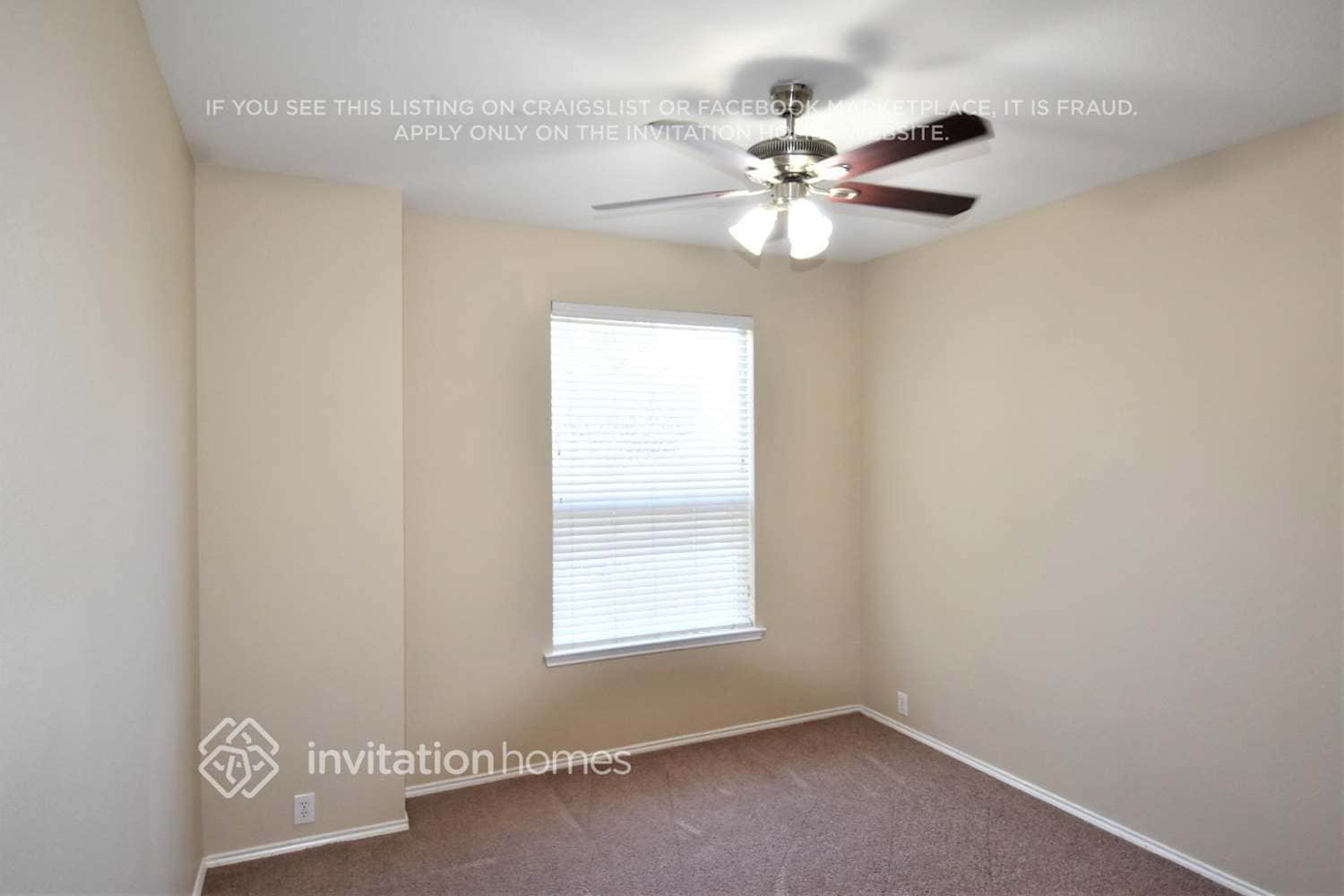 Building Photo - 10113 Pear St