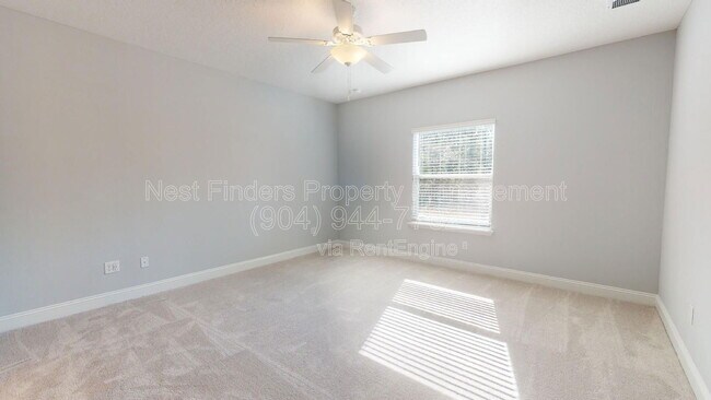 Building Photo - 307 Killarney Ave