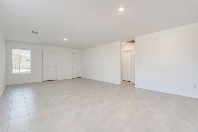 Building Photo - 3605 Flicker Ln
