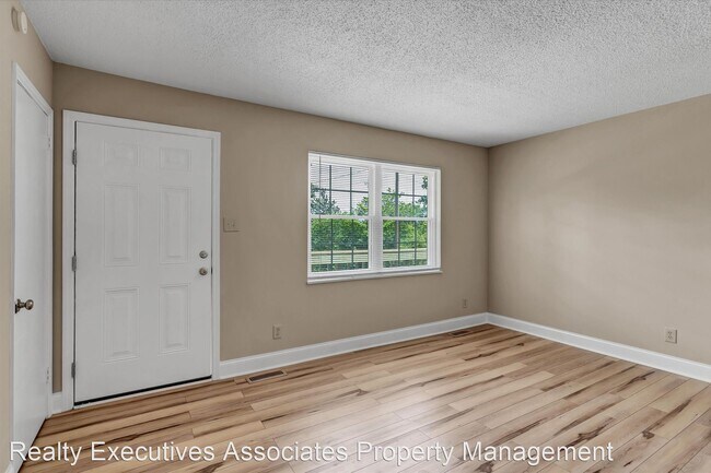 Building Photo - 3 br, 2 bath House - 919 Coker Road