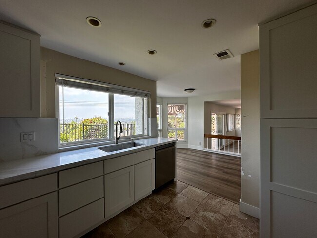 Building Photo - Spacious Home in La Costa with Nice View!!