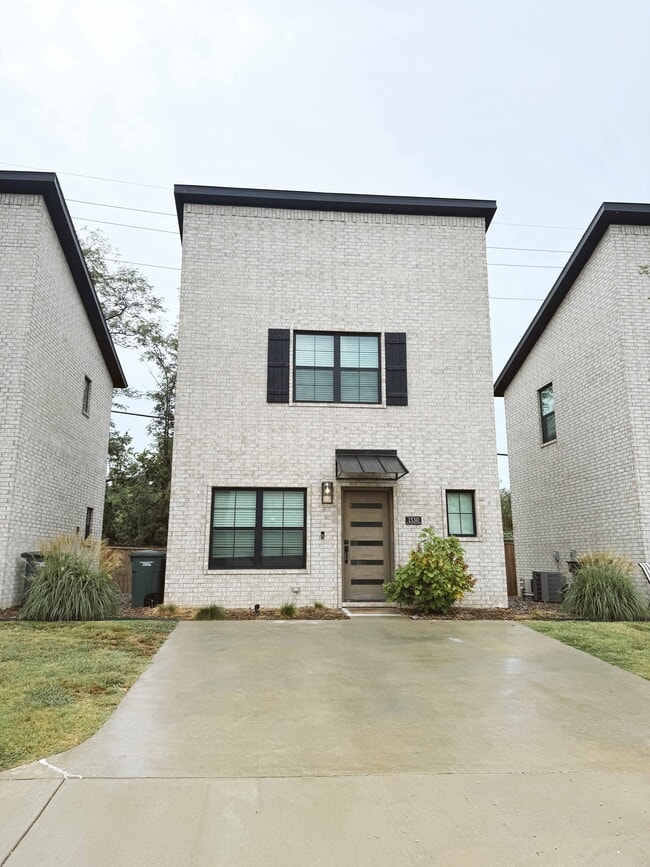 Building Photo - 1530 W Cato Springs Rd