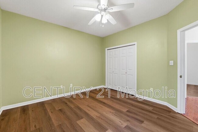 Building Photo - 790 Prairie Ln