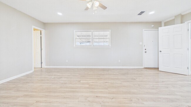 Building Photo - 2430 31st St