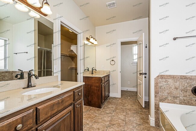 Building Photo - 16001 Bravado Pl