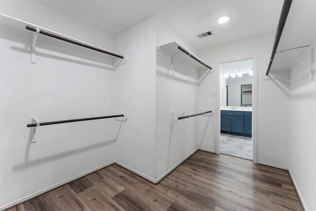 Building Photo - 24331 Ravenna Landing Loop
