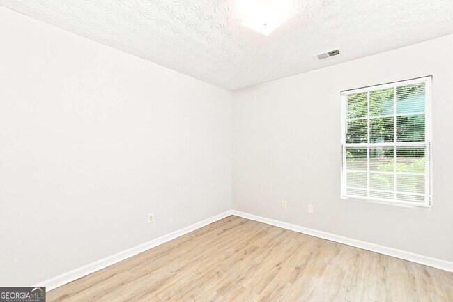 Building Photo - 5604 Windfall Ln