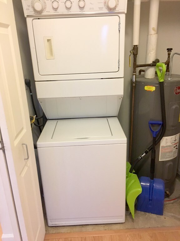 Building Photo - 1 Cityview Ln