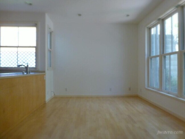 Building Photo - 2646 3rd St