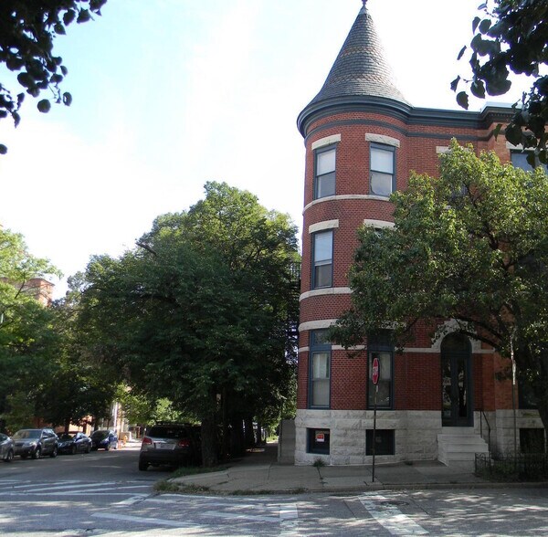 Building Photo - 1331 Park Ave