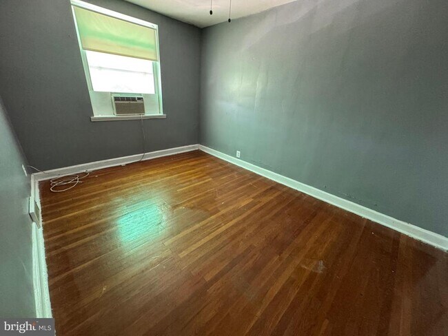 Building Photo - 6738 Grovers Ave