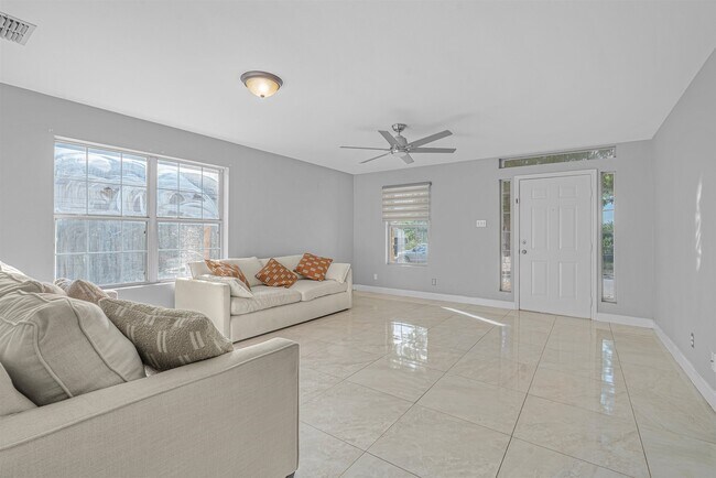 Building Photo - 1629 Sweden Ln
