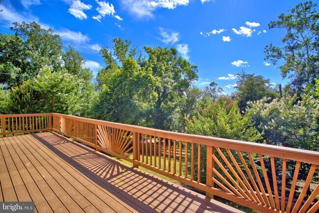 Building Photo - 1209 Merton Trail