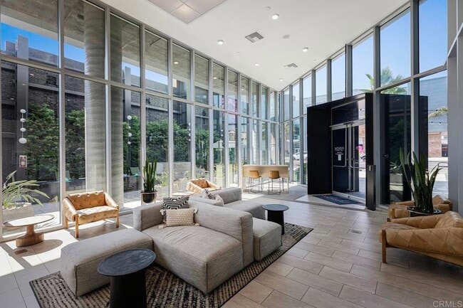 Building Photo - 5750 Hollywood Blvd