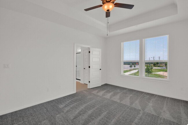 Building Photo - 2725 Woodall Dr