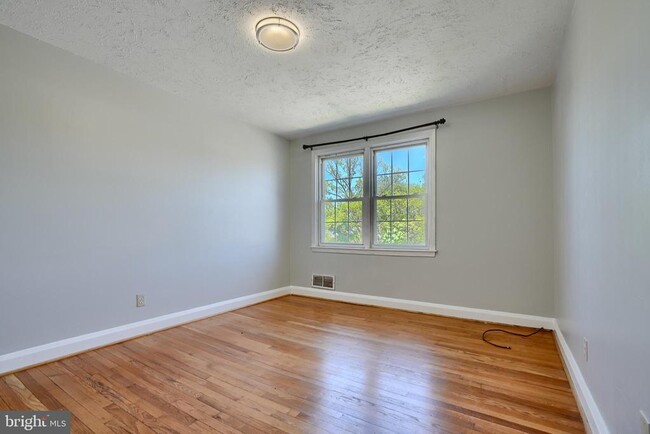 Building Photo - 938 Fairmount Ave