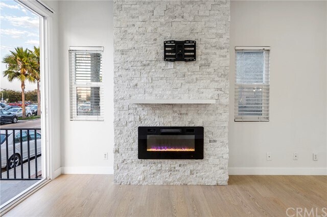 Building Photo - 1619 W Balboa Blvd