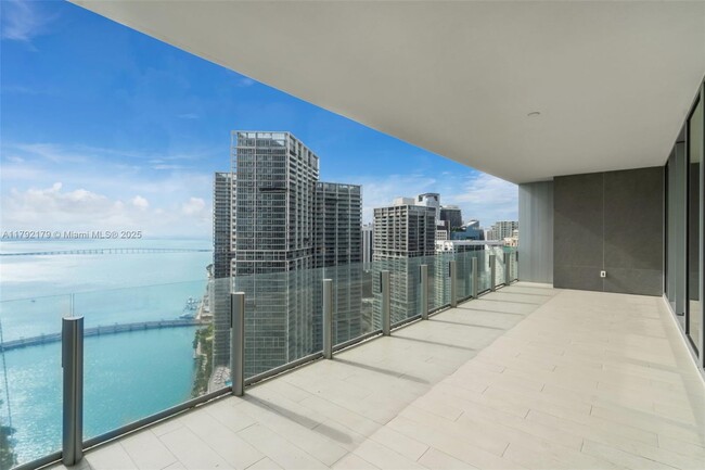 Building Photo - 300 Biscayne Blvd Way