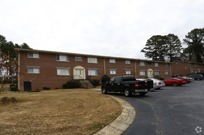 Building Photo - Twin Keys Apartments