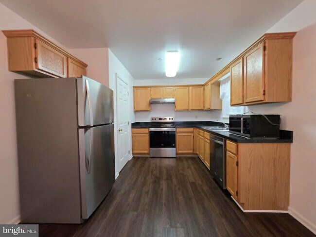 Building Photo - 1011 Granite Ct