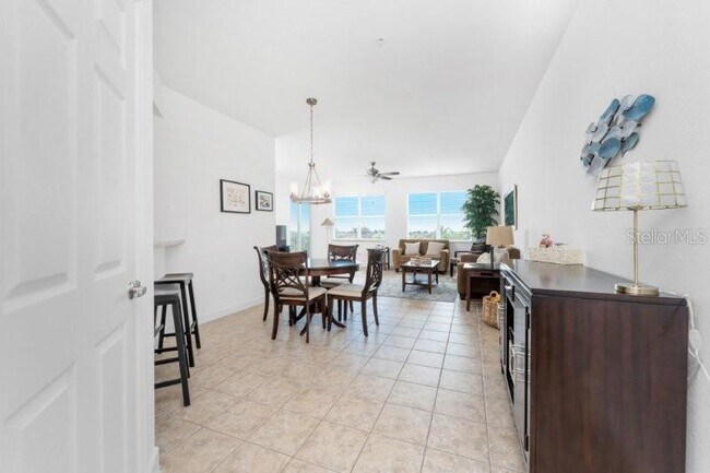 Building Photo - 2001 Bal Harbor Blvd